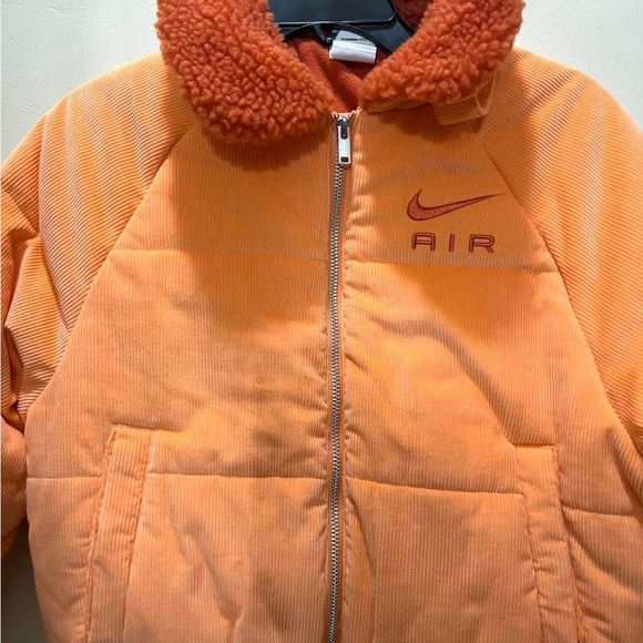 Nike Women’s Air Therma-Fit Winter Puffer Jacket - Picture 10 of 14